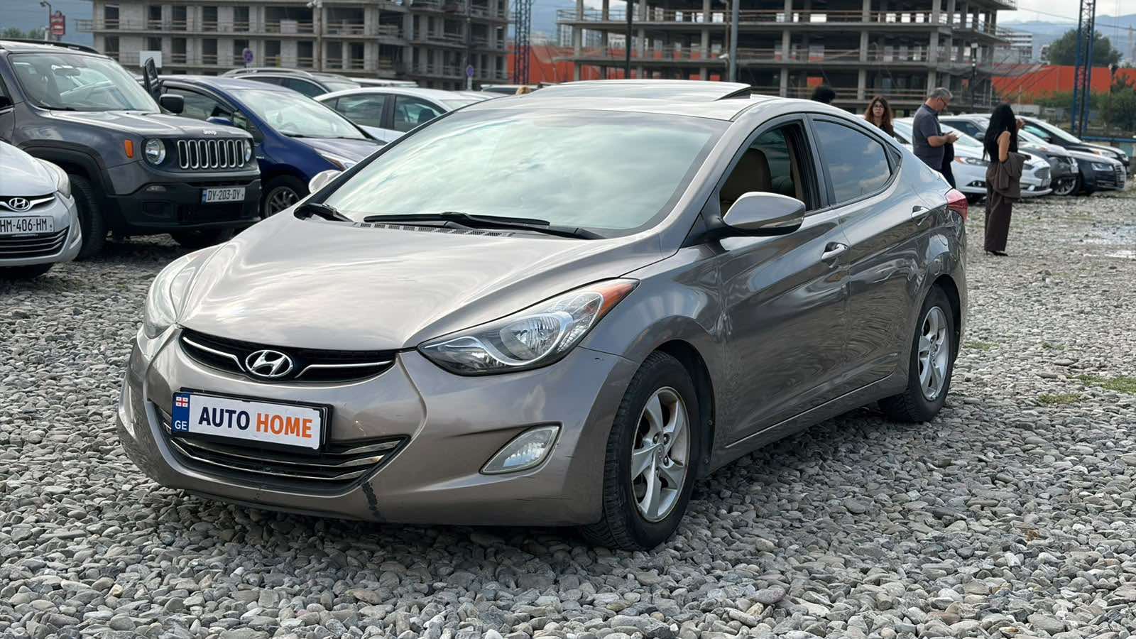 HYUNDAI Elantra