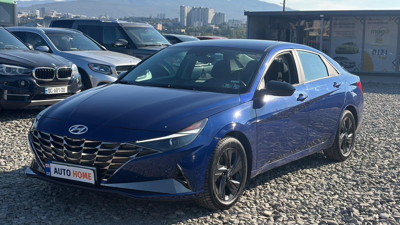 HYUNDAI Elantra HYUNDAI Elantra